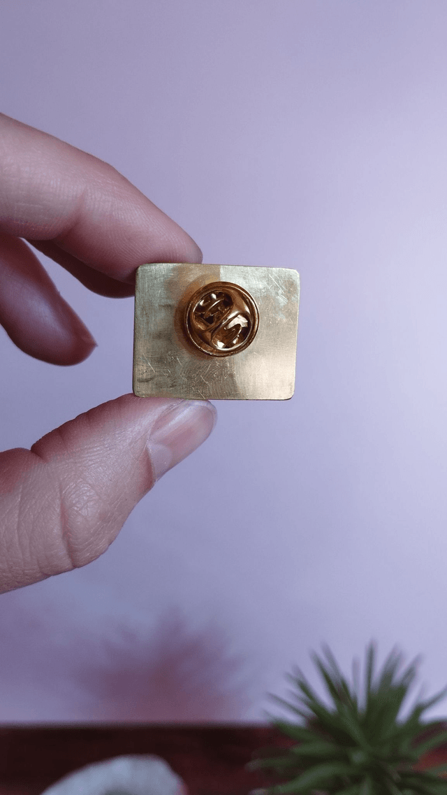 Pin's "Libre comme l'art"