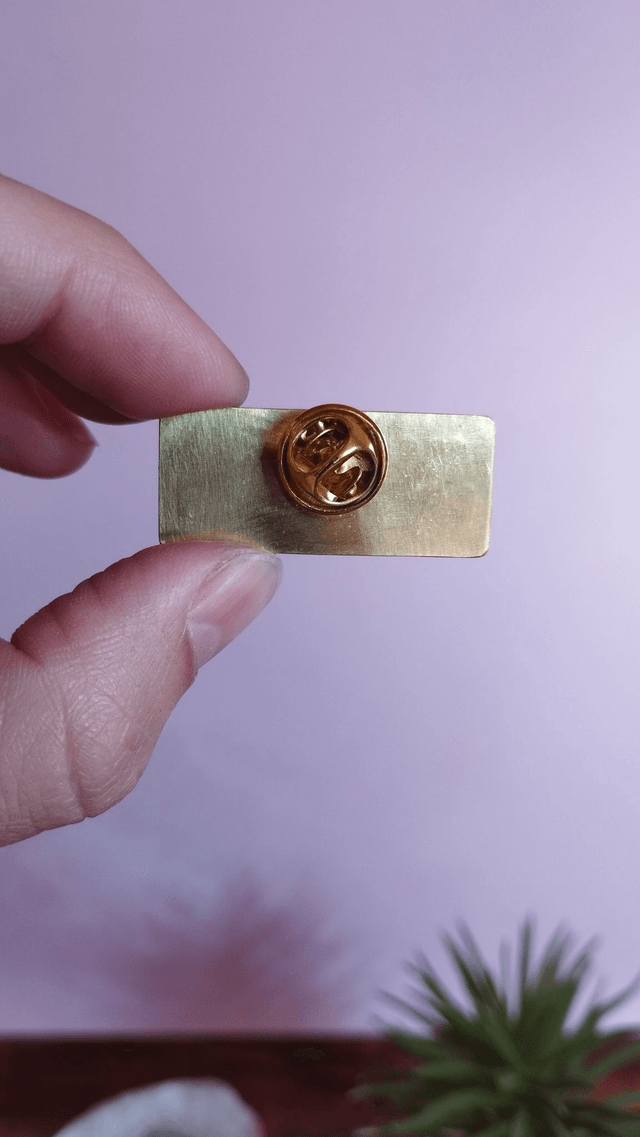 Pin's "Illumine le monde"