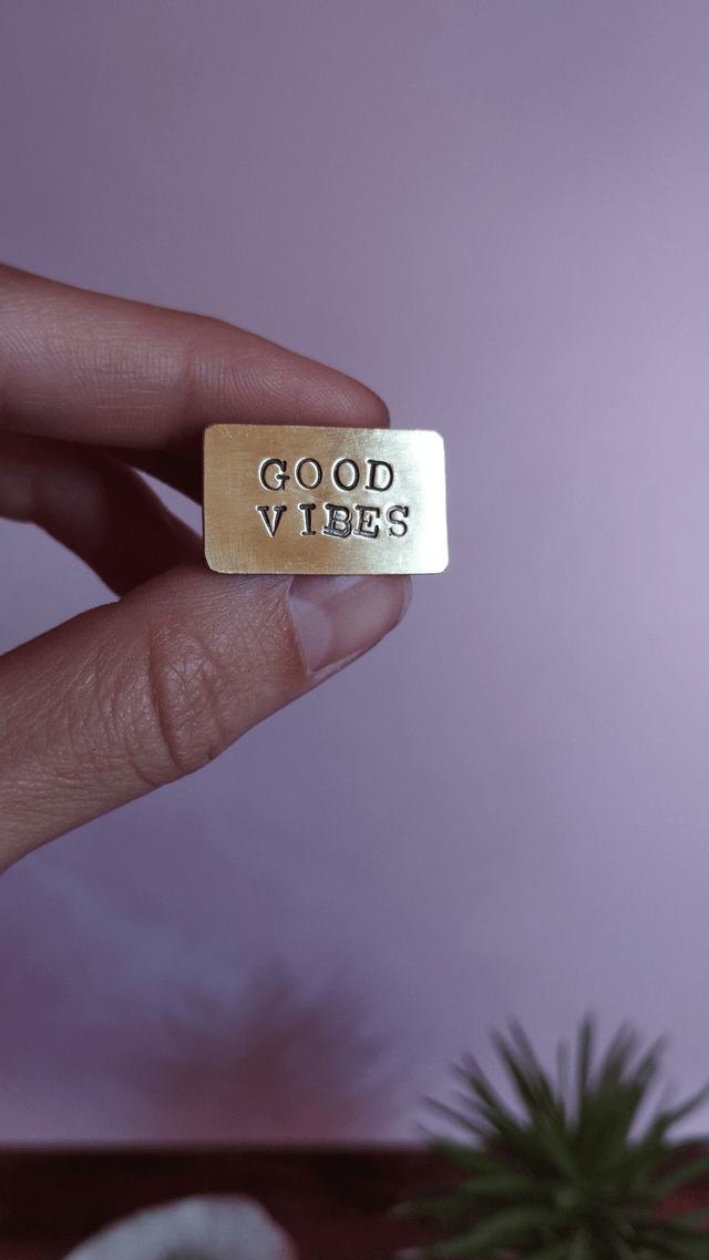 Pin's "Good vives"
