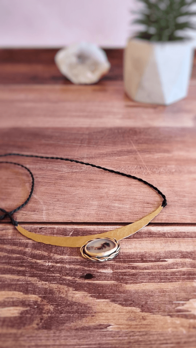 Collier Minerva