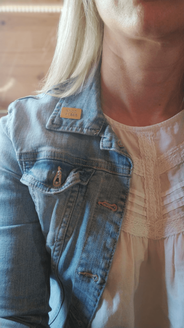 Pin's "Good vives"