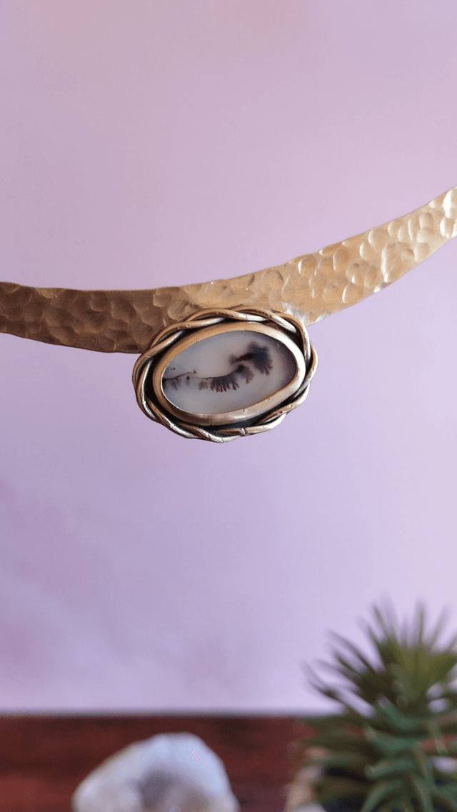 Collier Minerva