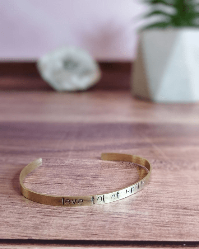 Bracelet mantra "Lève toi et brille"