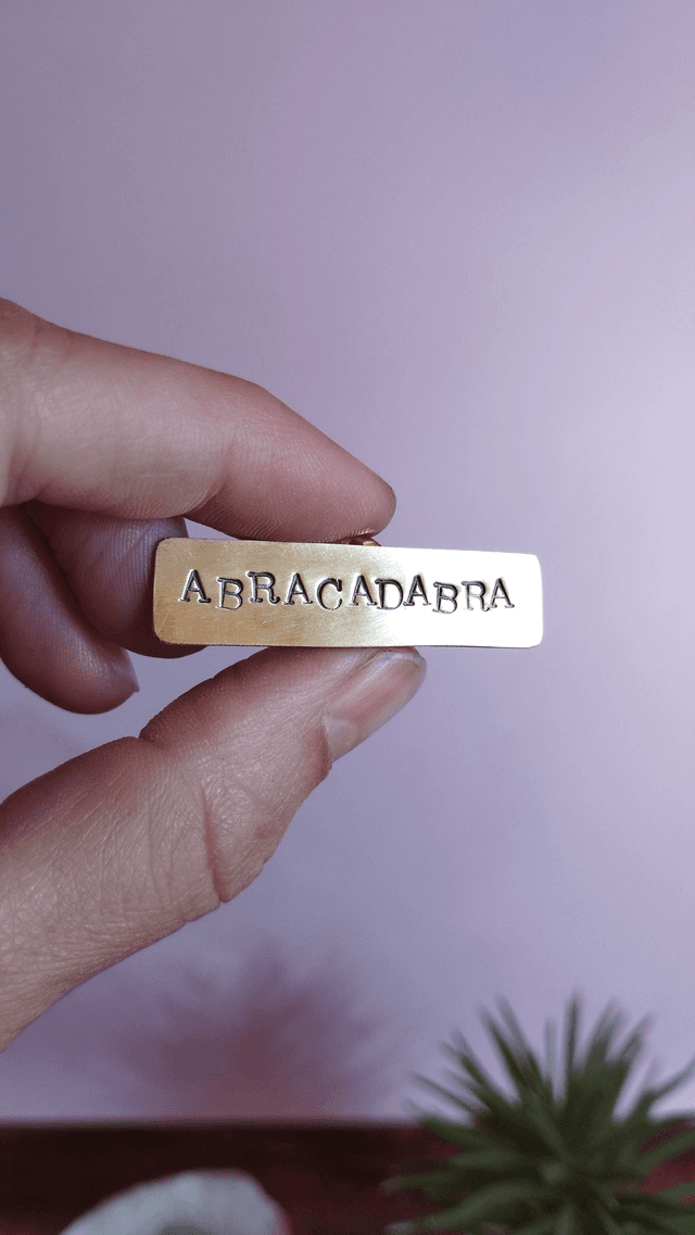 Pin&#039;s &quot;Abracadabra&quot;