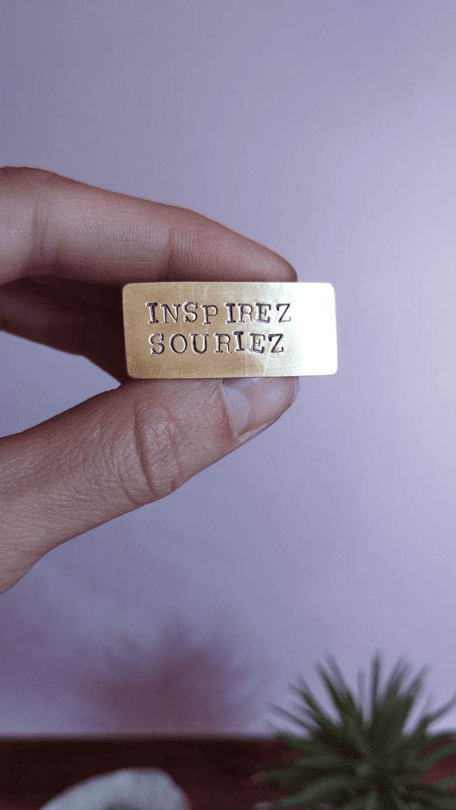 Pin&#039;s &quot;Inspirez souriez&quot;
